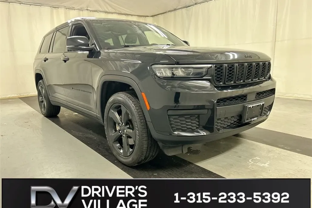 2023 Jeep Grand Cherokee Altitude photo 1
