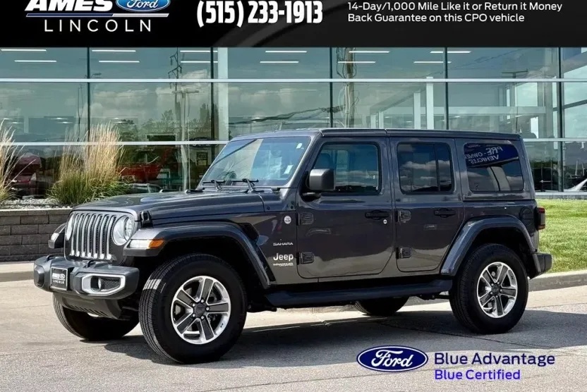 2020 Jeep Wrangler Unlimited Sahara photo 1