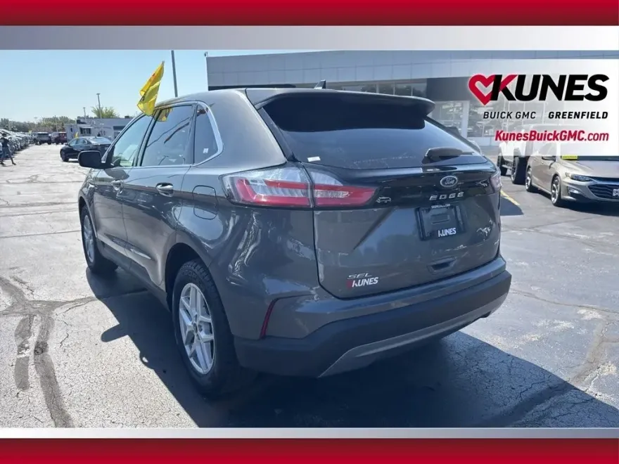 2024 Ford Edge SEL photo 1