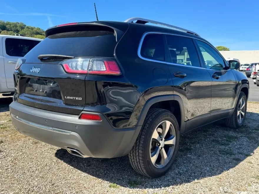 2019 Jeep Cherokee Limited photo 1