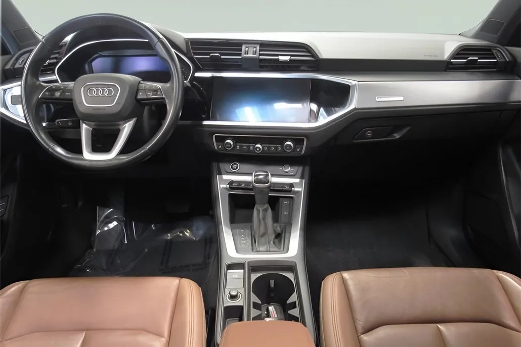 2022 Audi Q3 Premium 40 TFSI photo 1