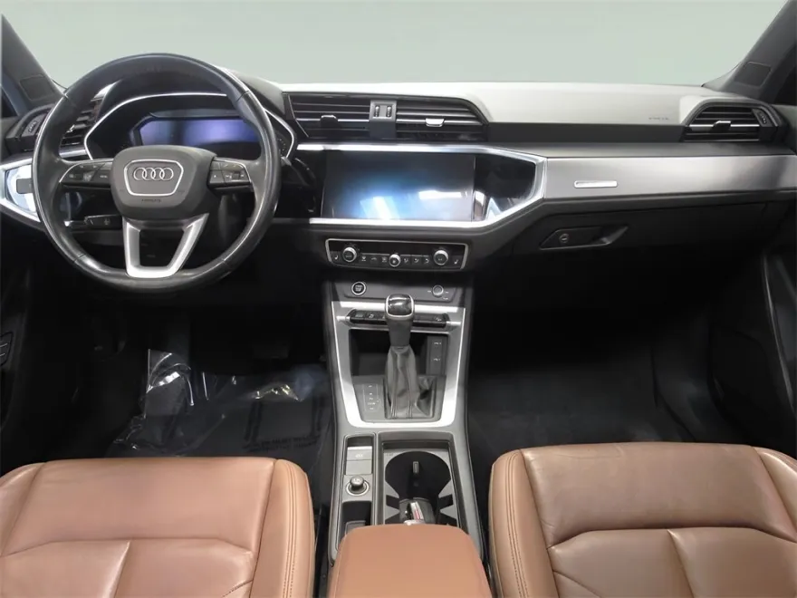 2022 Audi Q3 Premium 40 TFSI photo 1