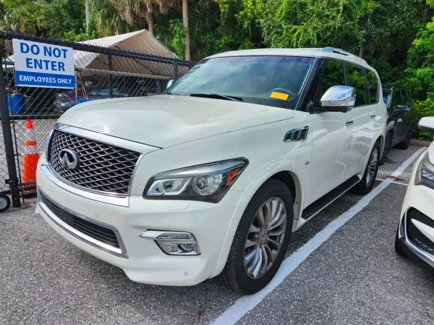 2017 Infiniti QX80 photo 1