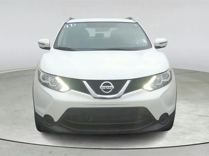2017 Nissan Rogue Sport SV photo 1