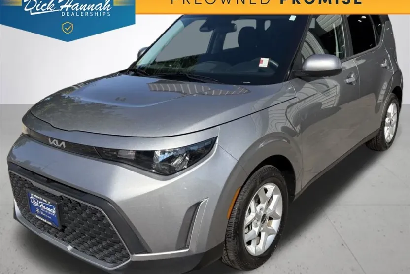 2023 Kia Soul LX photo 1