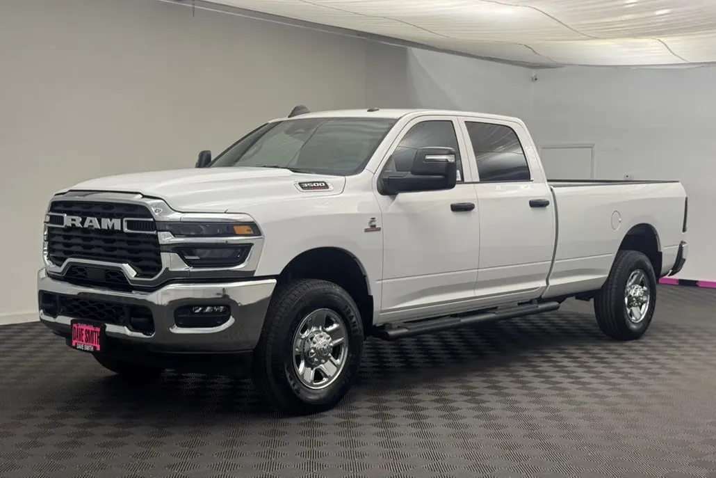 2025 Ram 3500 Tradesman photo 1