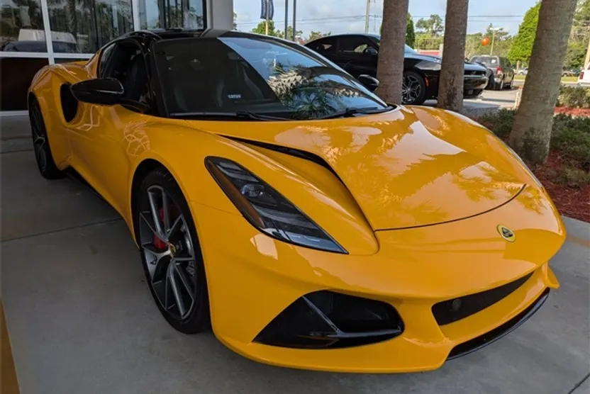 2024 Lotus Emira First Edition photo 1