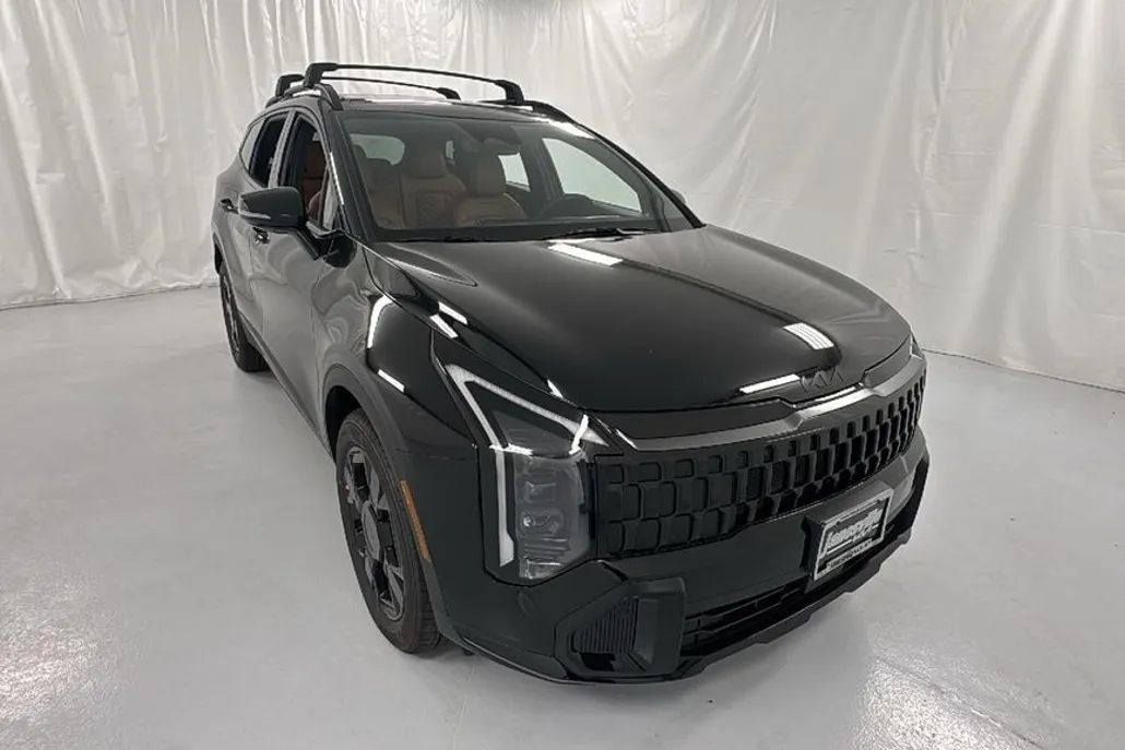 2026 Kia Sportage X-Line photo 1