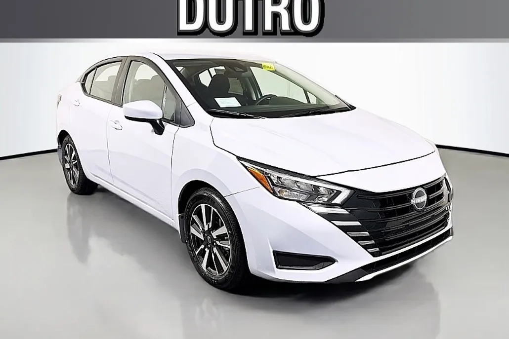 2025 Nissan Versa SV photo 1