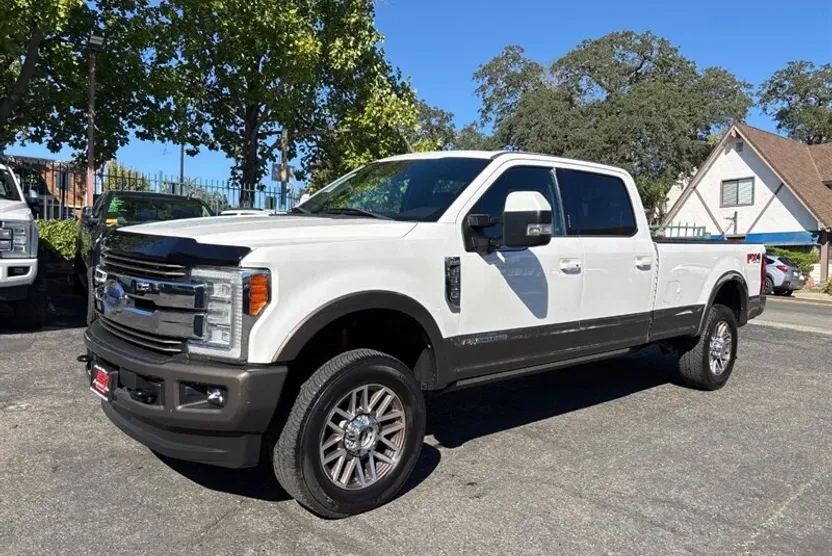 2017 Ford F-350 King Ranch photo 1