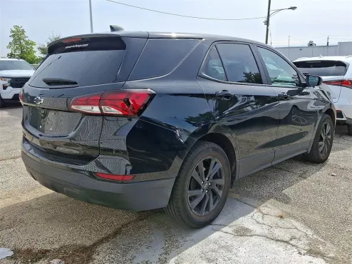 2024 Chevrolet Equinox LS photo 4