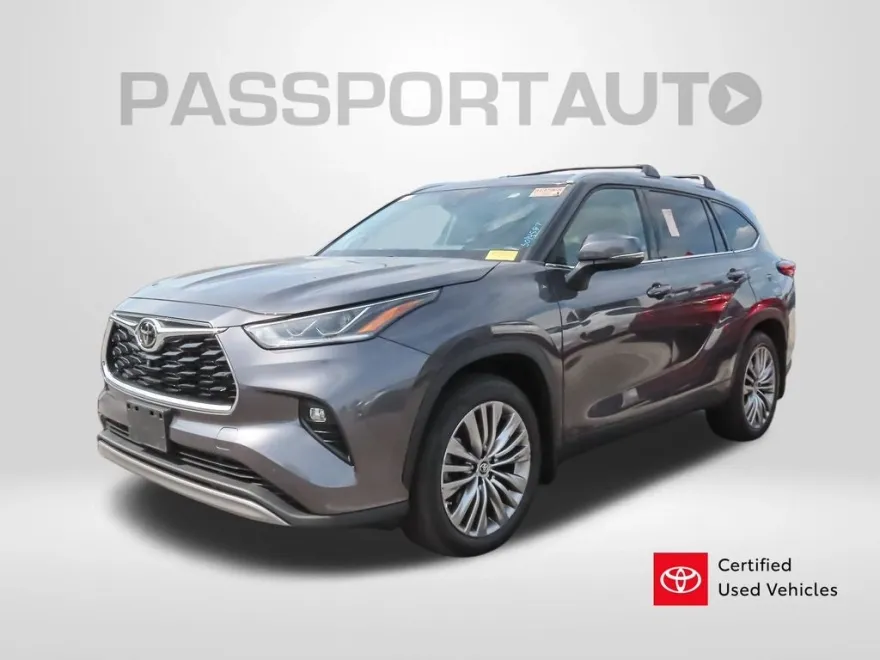 2022 Toyota Highlander Platinum photo 1