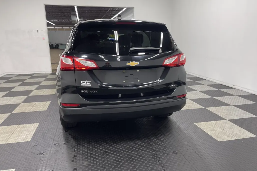 2020 Chevrolet Equinox LS photo 1