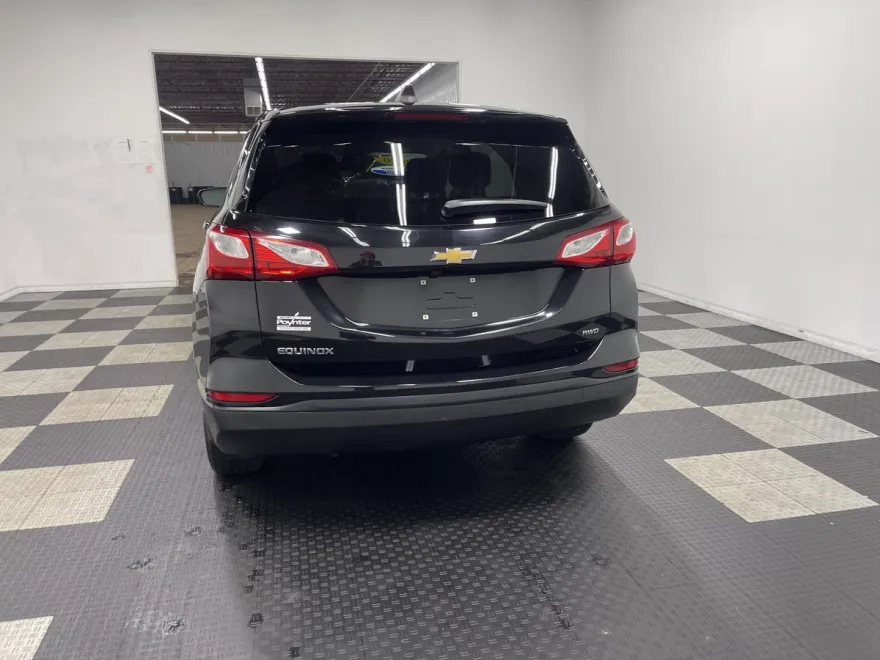 2020 Chevrolet Equinox LS photo 1