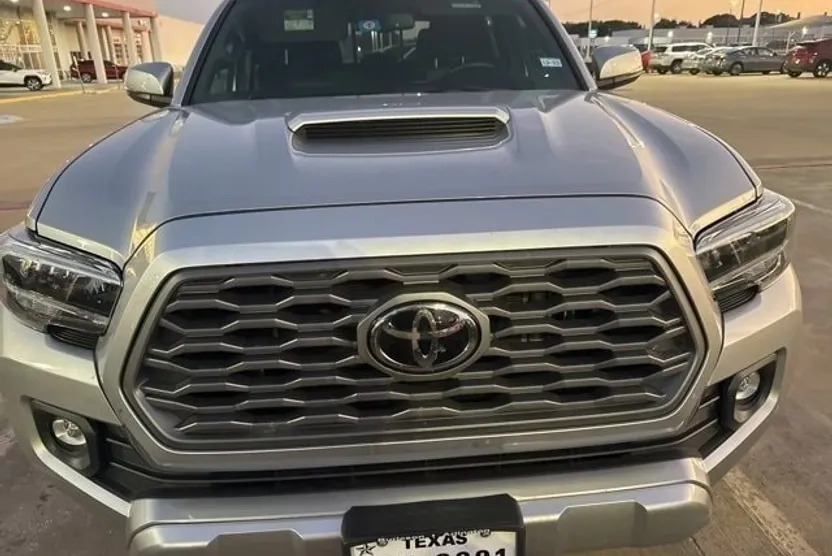 2023 Toyota Tacoma TRD Sport V6 photo 1