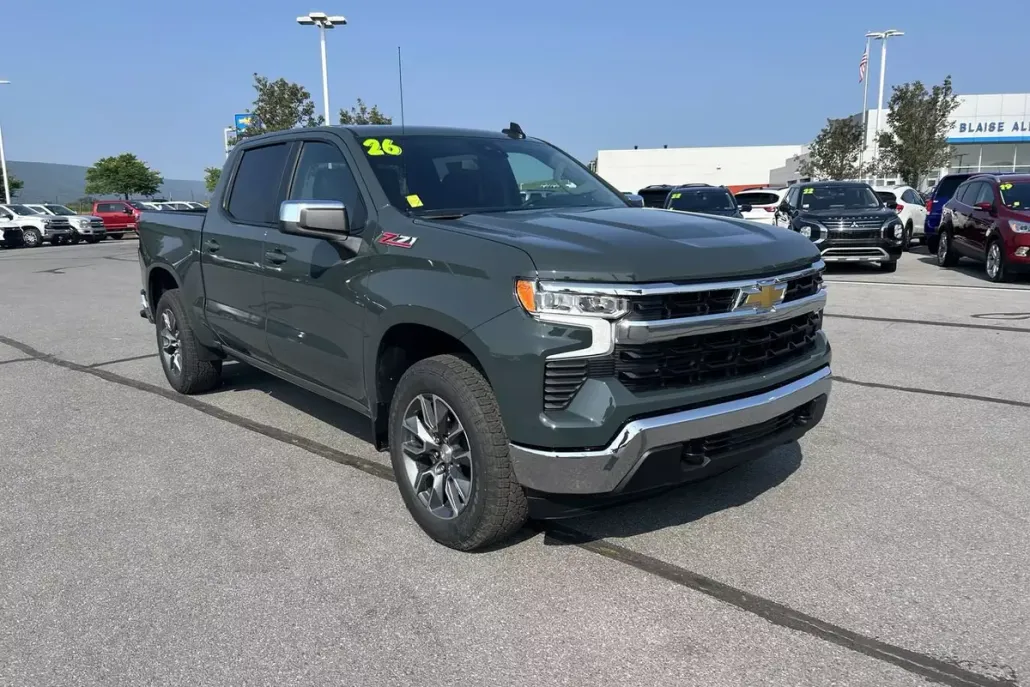 2026 Chevrolet Silverado 1500 LT photo 1