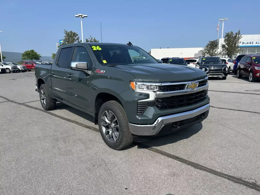 2026 Chevrolet Silverado 1500 LT photo 1