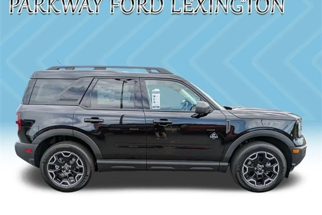 2025 Ford Bronco Sport Outer Banks photo 1