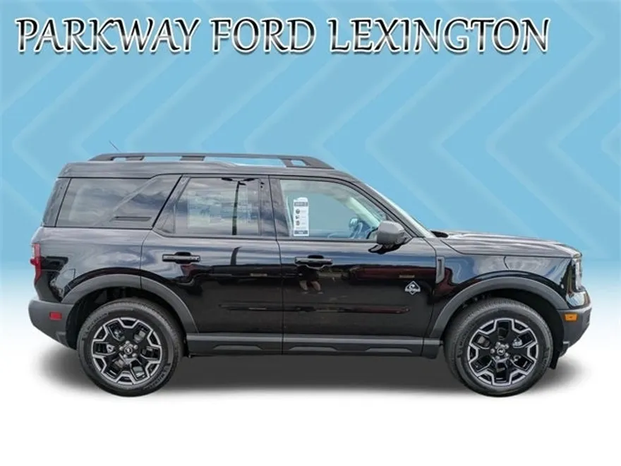 2025 Ford Bronco Sport Outer Banks photo 1