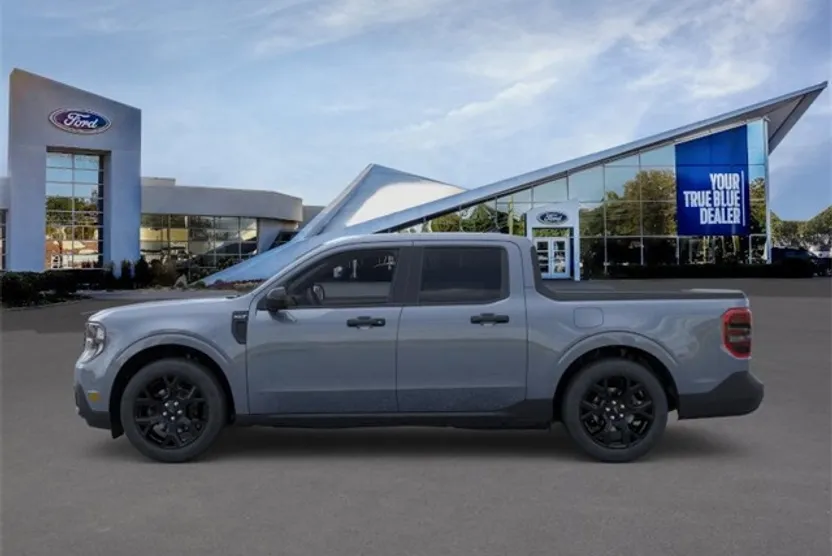 2025 Ford Maverick XLT photo 1