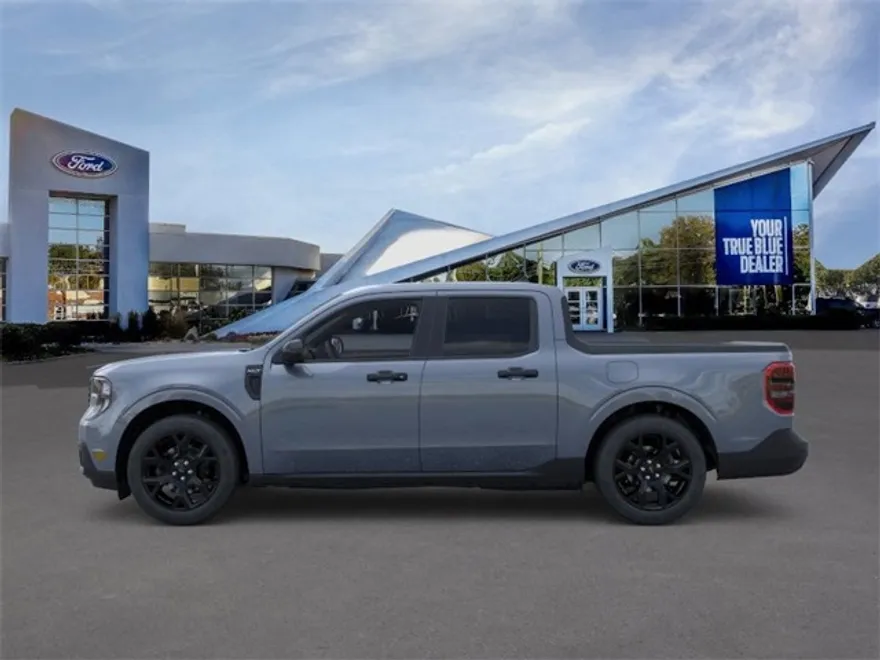 2025 Ford Maverick XLT photo 1