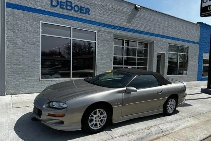 2002 Chevrolet Camaro Sport Coupe photo 1