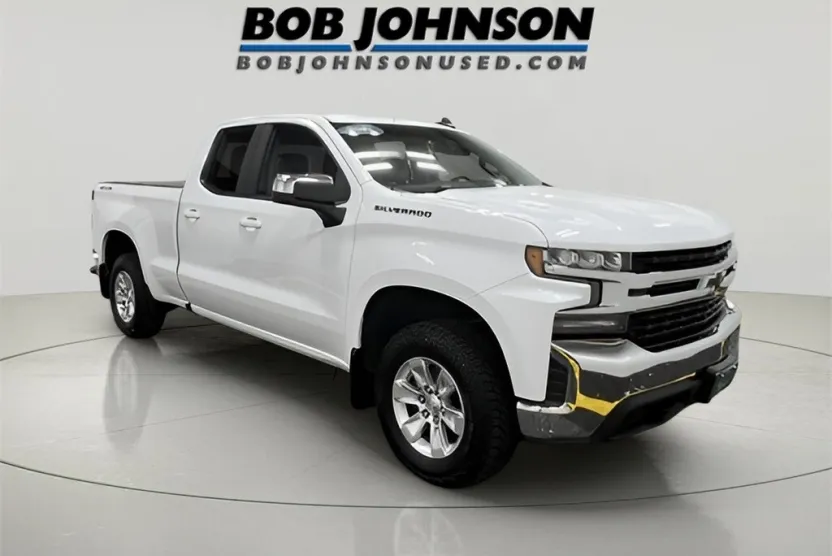 2021 Chevrolet Silverado 1500 LT photo 1