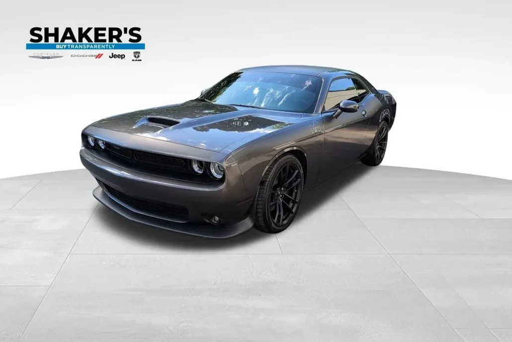 2023 Dodge Challenger R/T Scat Pack photo 1