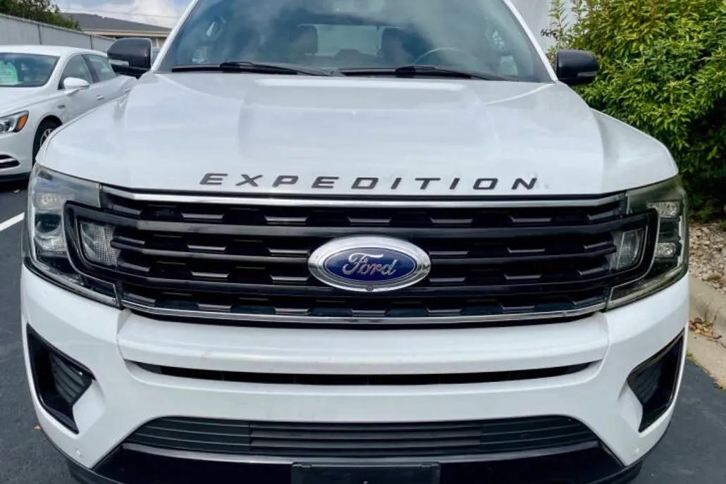 2020 Ford Expedition Limited photo 1