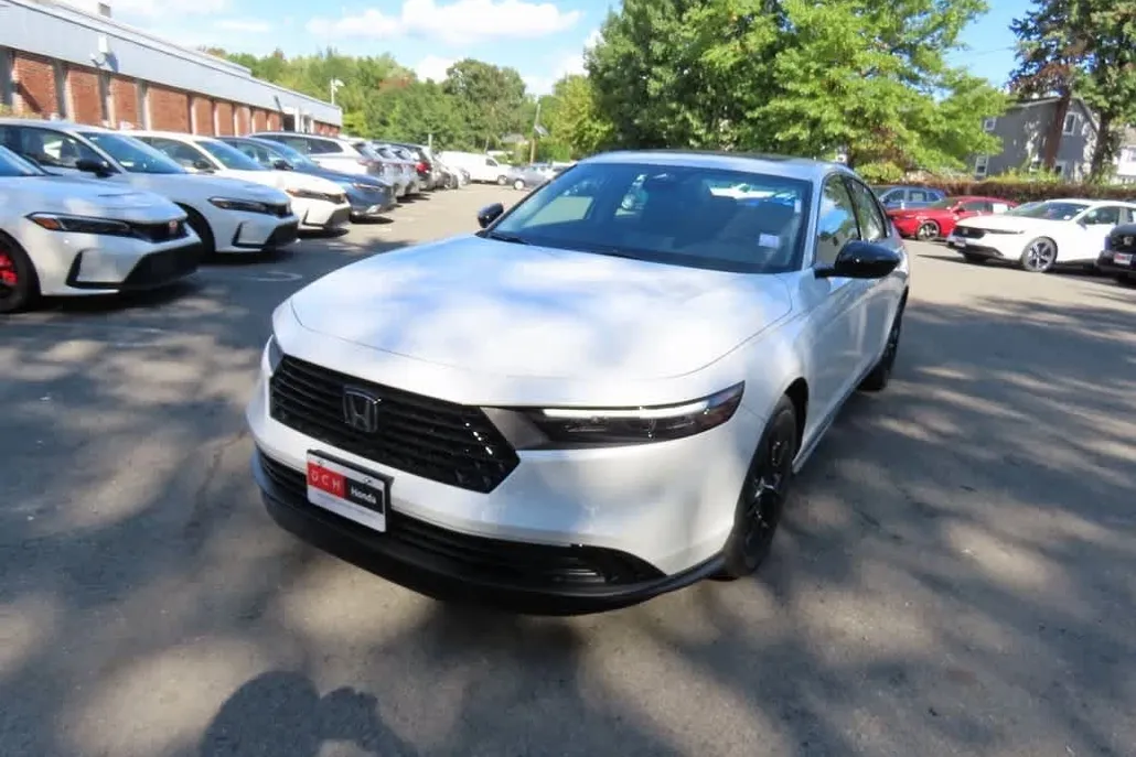 2025 Honda Accord SE photo 1