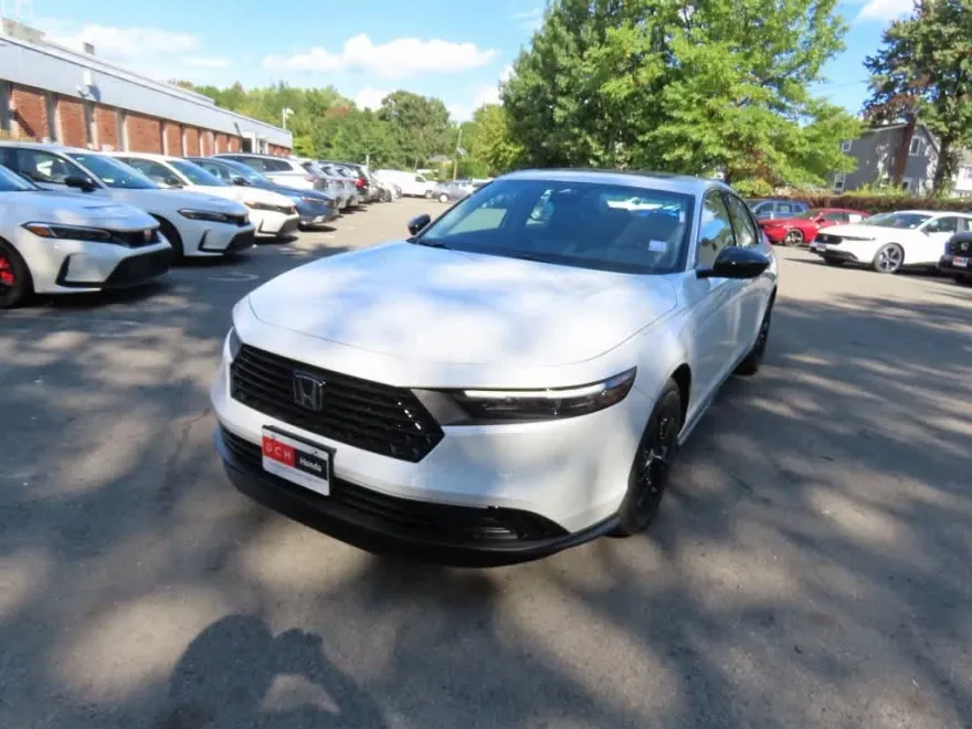 2025 Honda Accord SE photo 1