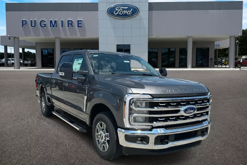 2026 Ford F-250 Lariat photo 1