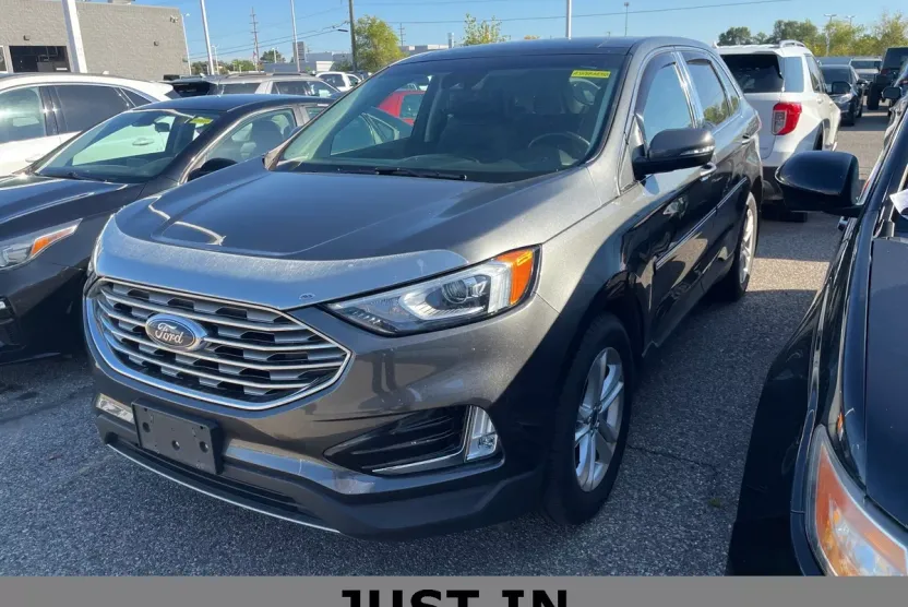 2019 Ford Edge SEL photo 1