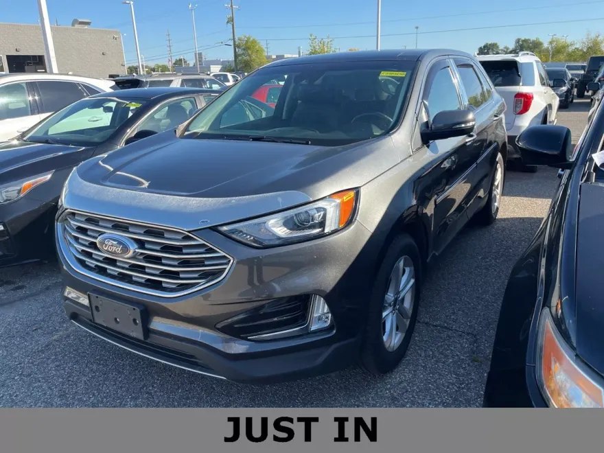2019 Ford Edge SEL photo 1