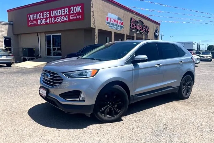 2021 Ford Edge Titanium photo 1