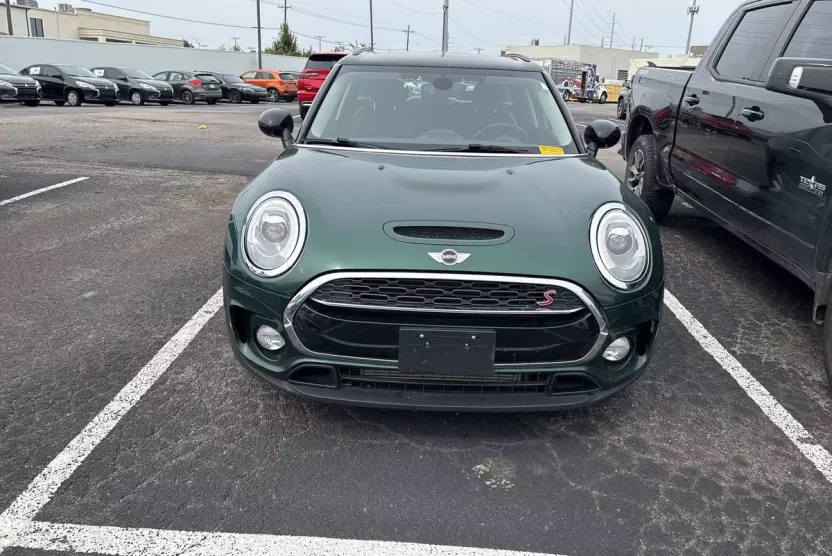 2017 Mini Clubman ALL4 Base S photo 1