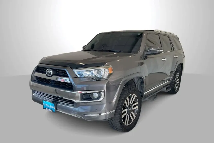 2016 Toyota 4Runner Limited photo 1