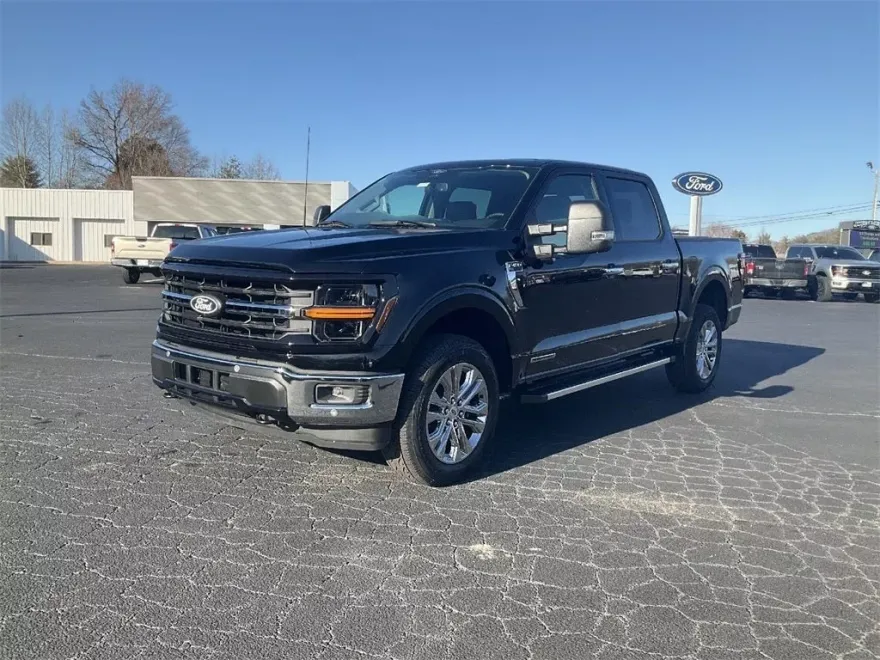 2025 Ford F-150 XLT photo 1