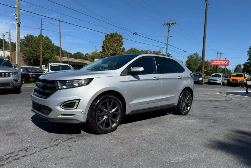 2016 Ford Edge Sport photo 1