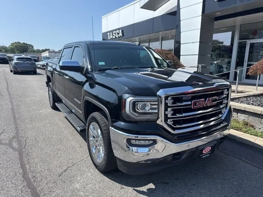 2017 Gmc Sierra 1500 SLT photo 1