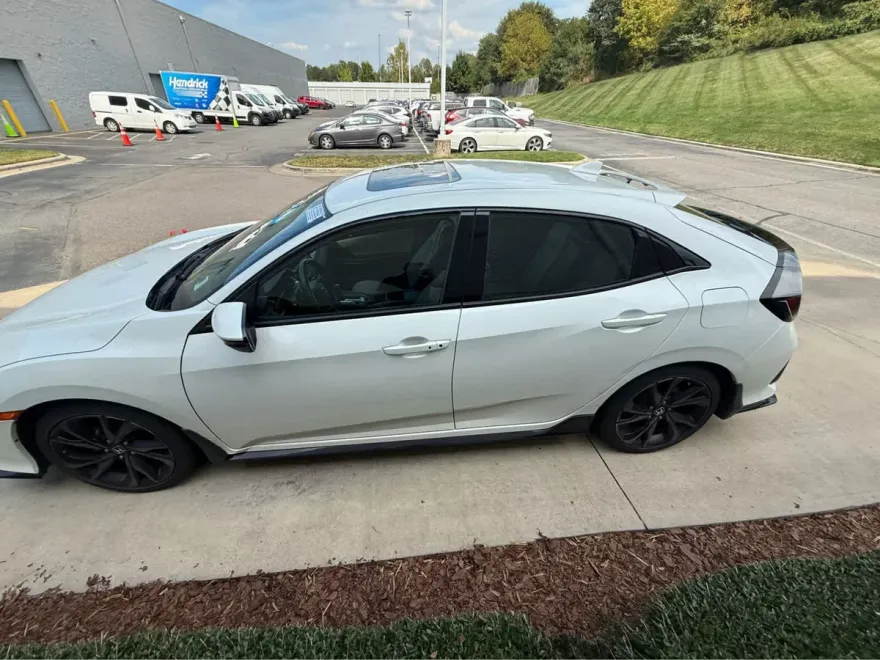 2019 Honda Civic Sport Touring Hatchback photo 1