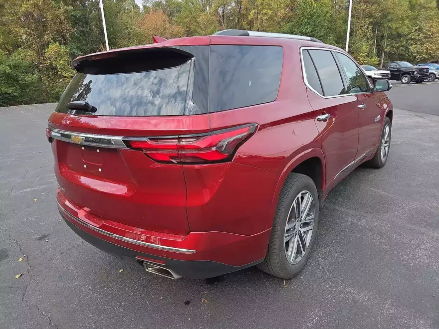 2023 Chevrolet Traverse High Country photo 1