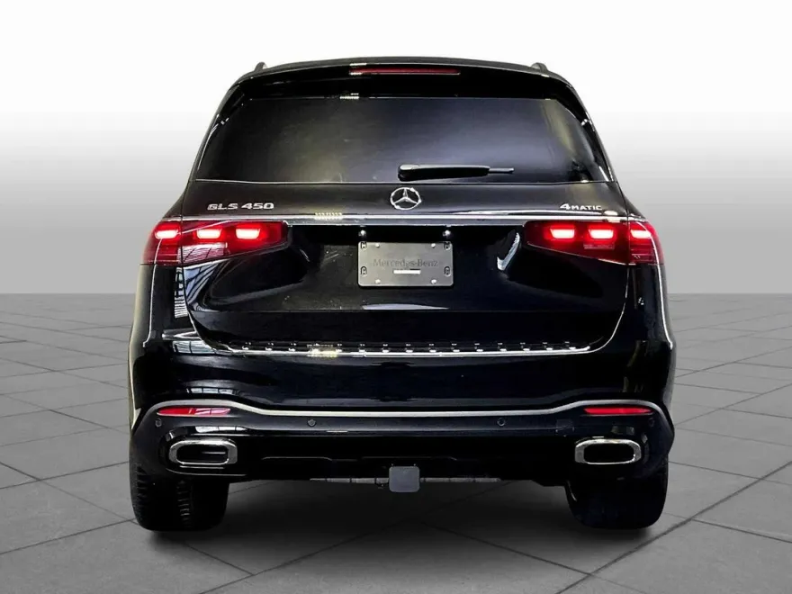 2026 Mercedes Benz GLS 450 4MATIC photo 1