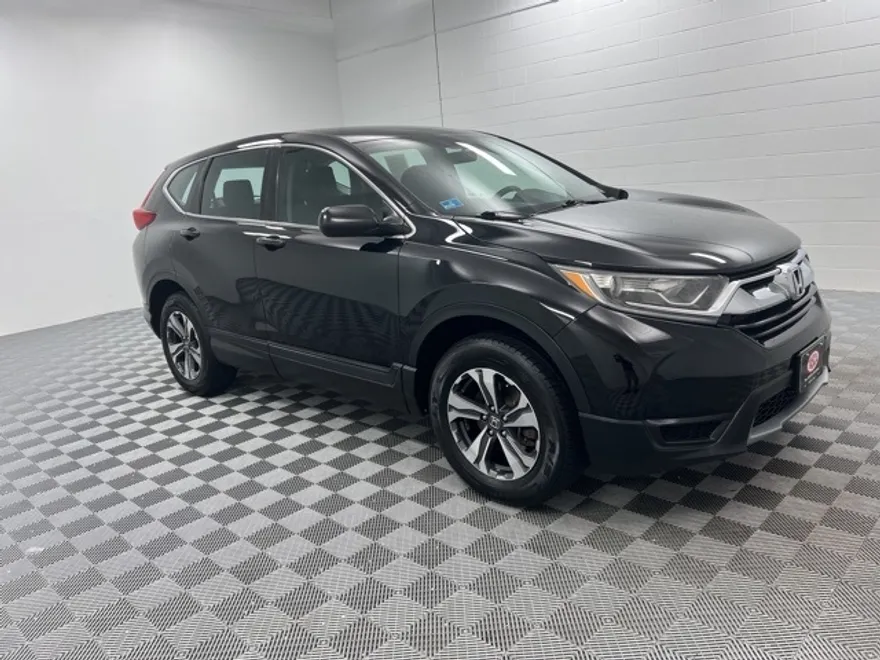 2017 Honda CR-V LX photo 1