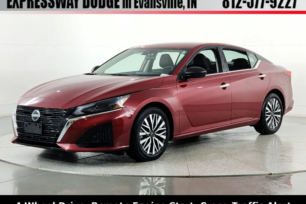 2024 Nissan Altima 2.5 SV photo 1