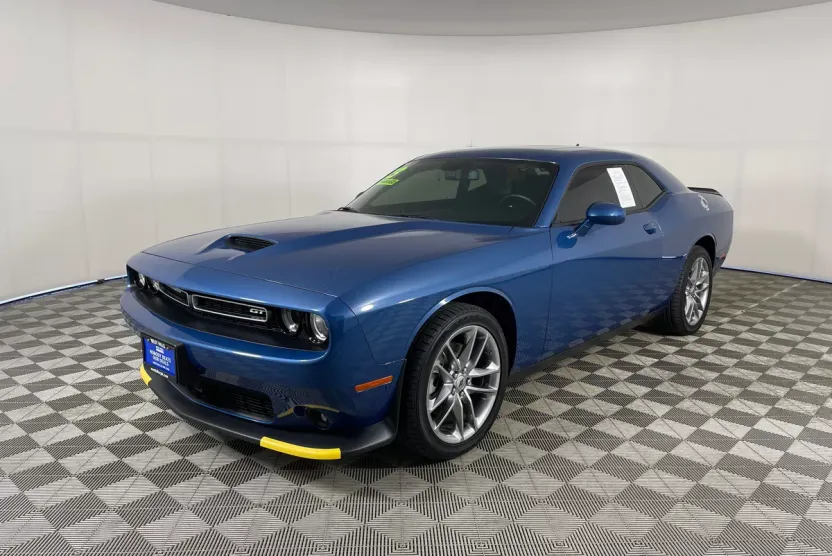 2023 Dodge Challenger GT photo 1