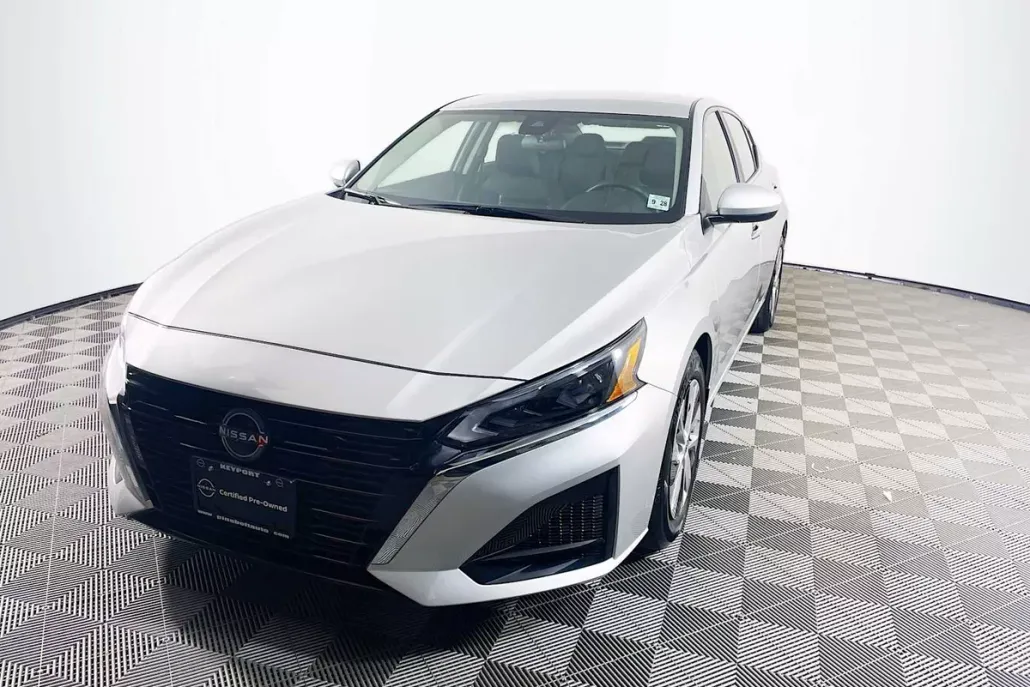 2023 Nissan Altima 2.5 S photo 1