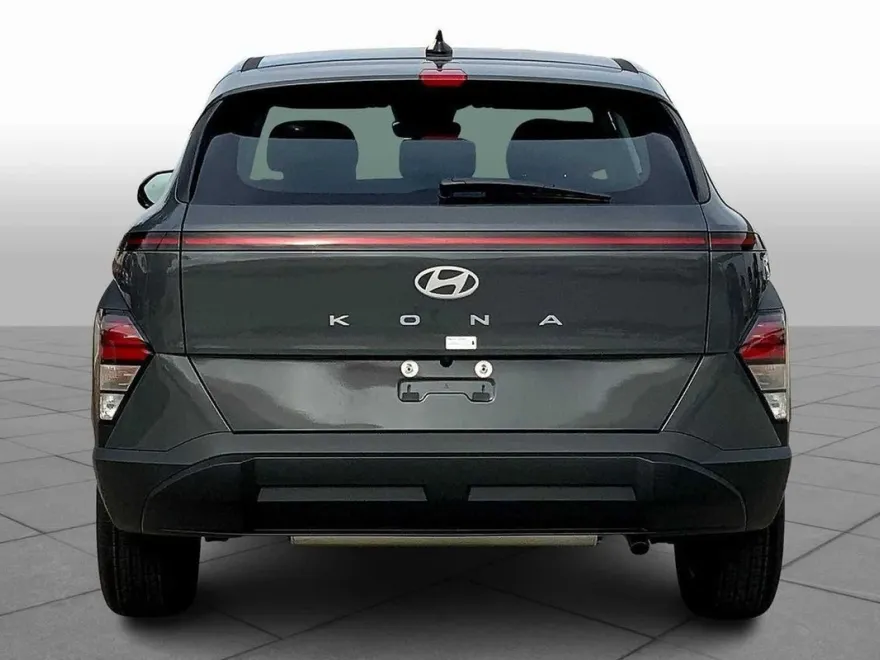 2026 Hyundai Kona SE photo 1