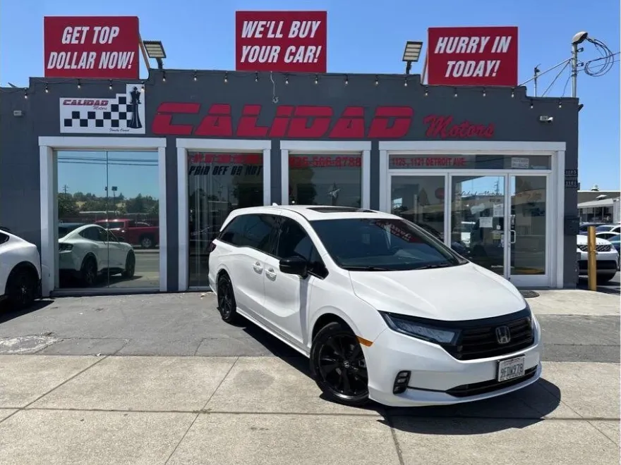 2023 Honda Odyssey Sport photo 1
