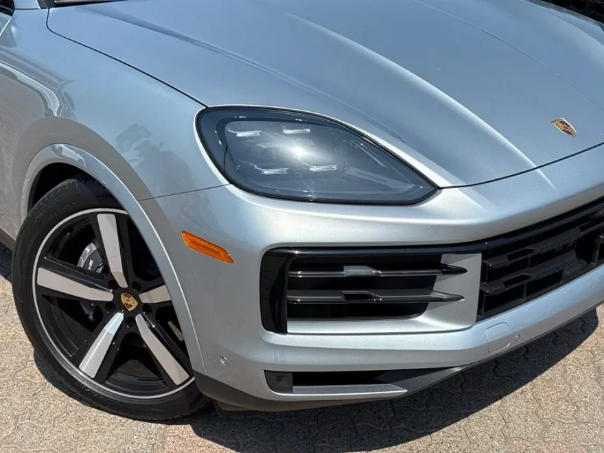 2024 Porsche Cayenne Coupe Base photo 1